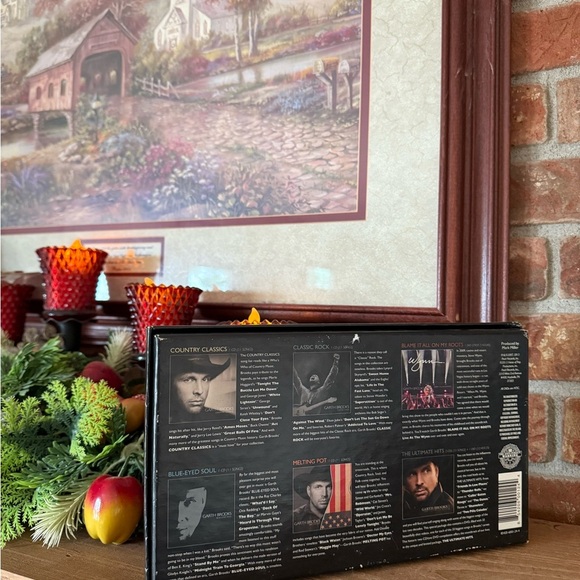 Garth Brooks' "Blame It All on My Roots: Five Decades of Influences" box Set - Picture 3 of 8